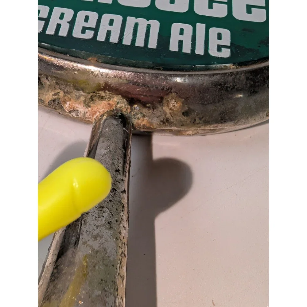 Vintage Genesee Cream Ale Metal Beer Tap Handle Knob Green 3.5”